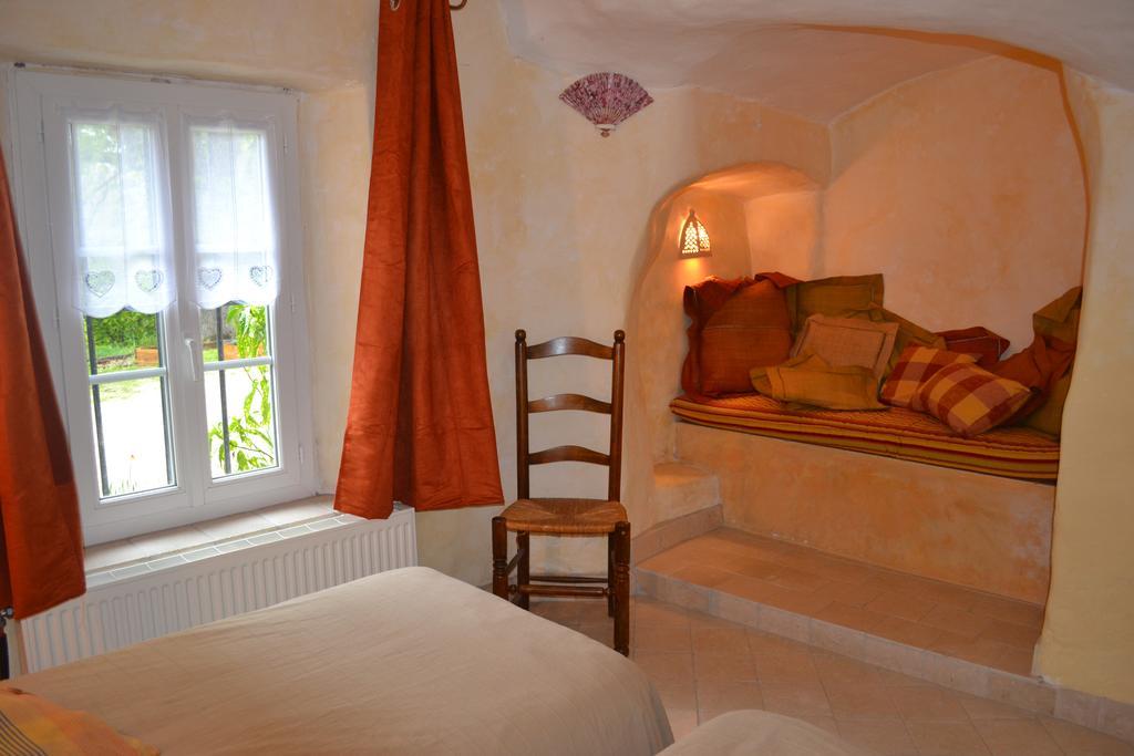 Maison D'Hotes Les Fougeres Mirmande Luaran gambar